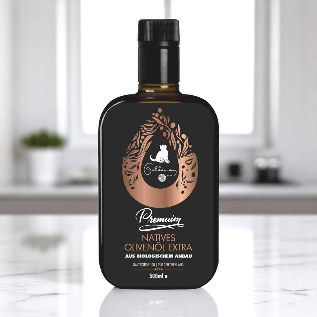 Eine Flasche extra natives Olivenöl BIO Premium von Gattino