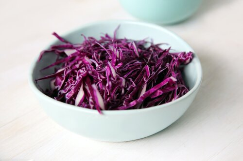 Geschmortes Rotkraut mit Blaubeer-Basilikum Essig und Orangenpfeffer