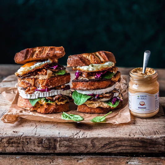 Burger vom saftigen Bauernbrot mit Hummus