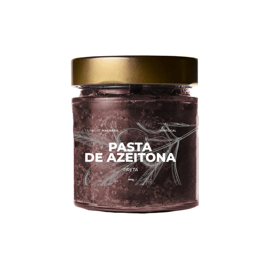Ein Glas schwarze Olivenpaste aus Portugal